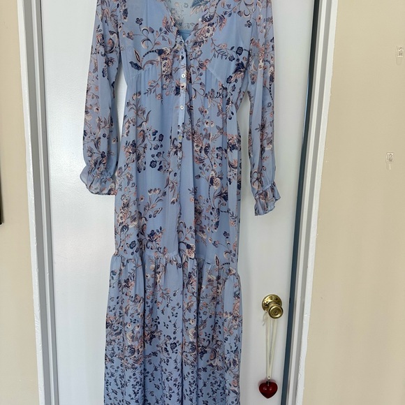 lovestitch Dresses & Skirts - Lovestitch Blue Floral Long Sleeve Dress
